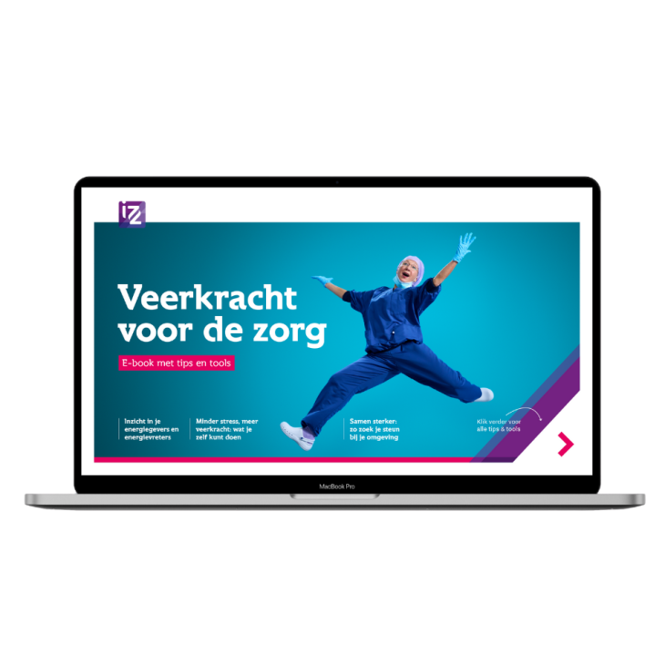 Een laptop scherm waarop de cover van het eBook Veerkracht voor de zorg te zien is. Een zorgprofessional springt in de lucht.