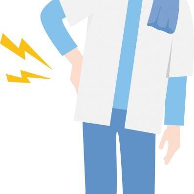 Een illustratie van een zorgmedewerker die last heeft van zijn onderug.